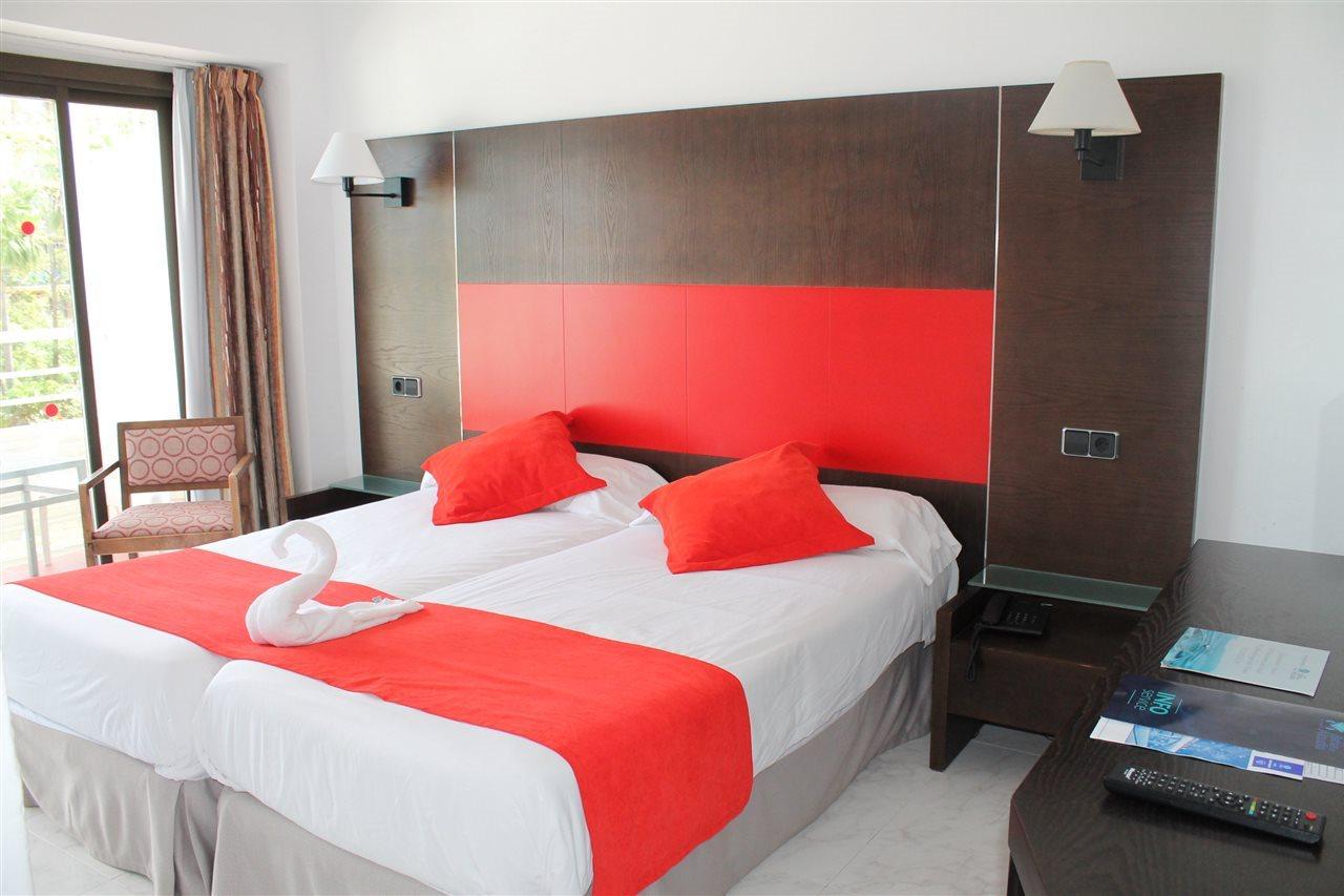 Bahia De Alcudia Hotel & Spa ポルト・ダルクディア エクステリア 写真
