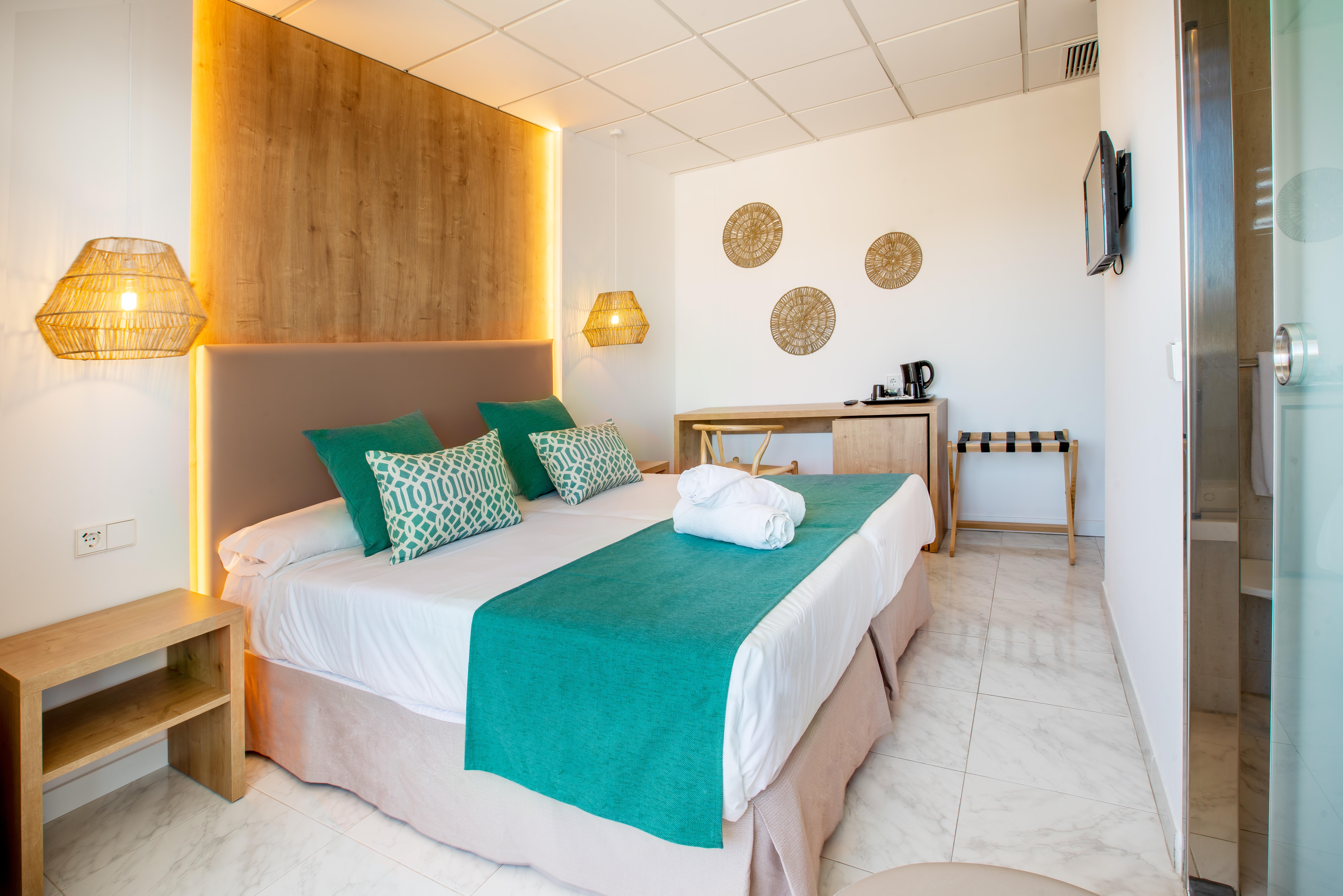 Bahia De Alcudia Hotel & Spa ポルト・ダルクディア エクステリア 写真