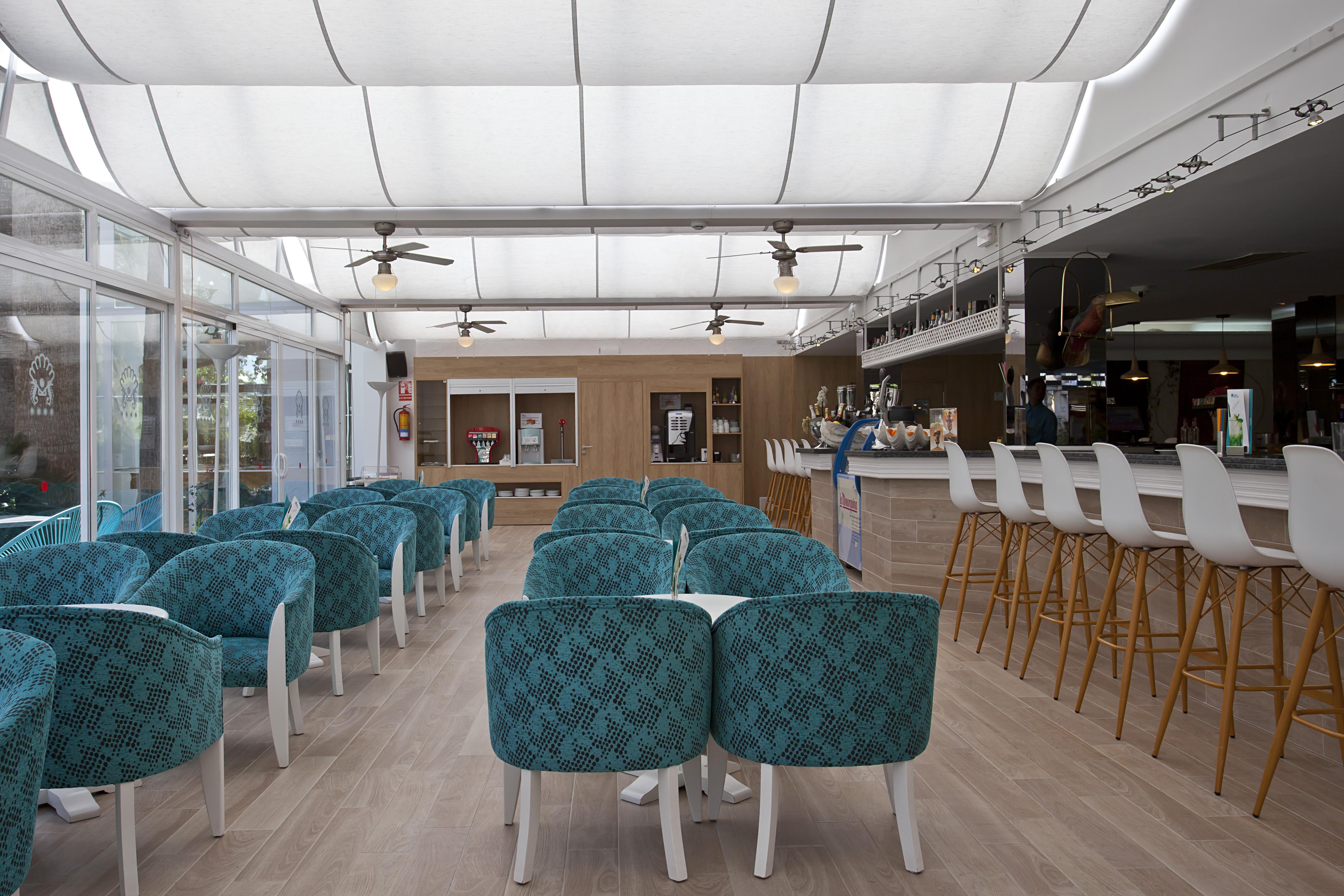 Bahia De Alcudia Hotel & Spa ポルト・ダルクディア エクステリア 写真