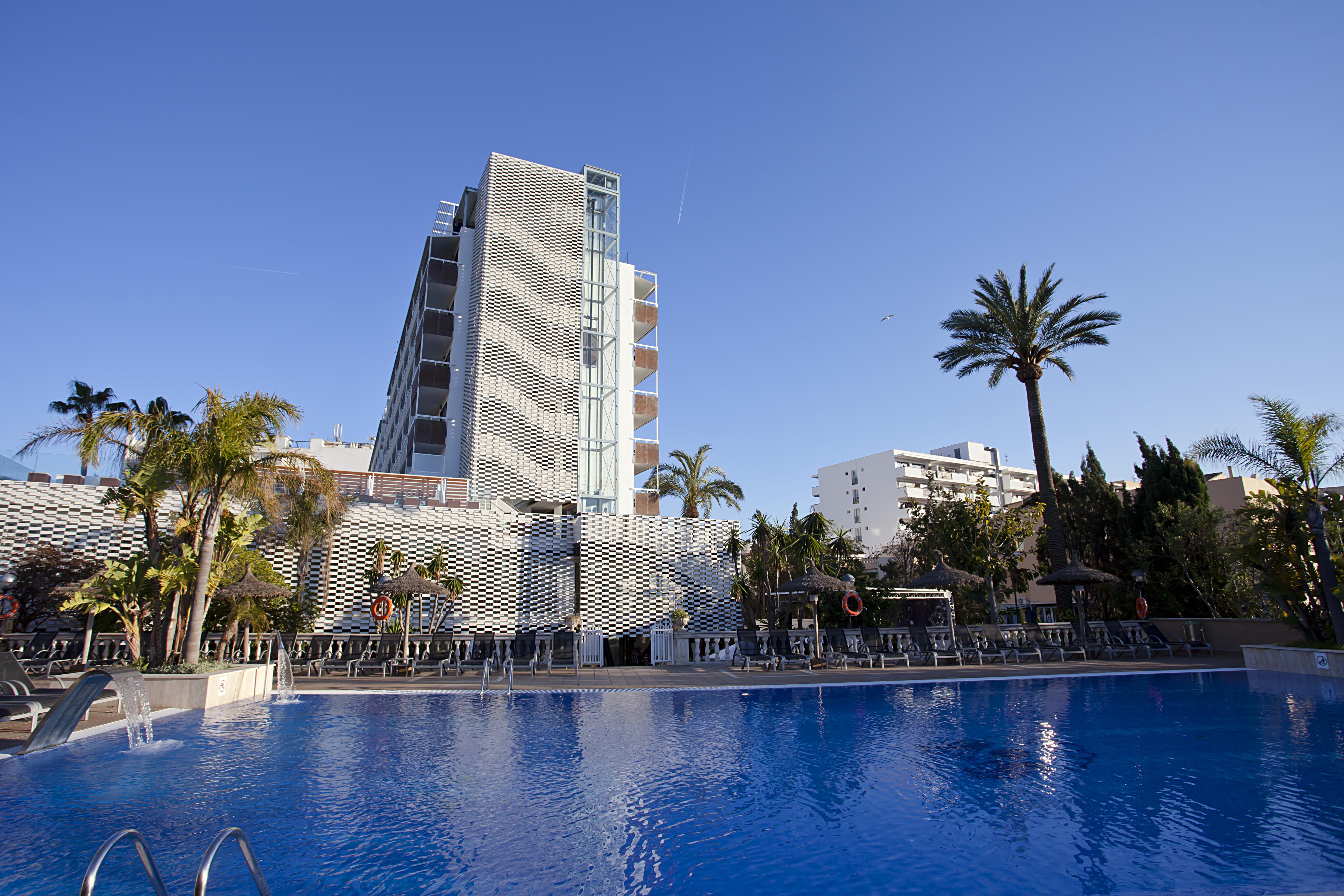 Bahia De Alcudia Hotel & Spa ポルト・ダルクディア エクステリア 写真