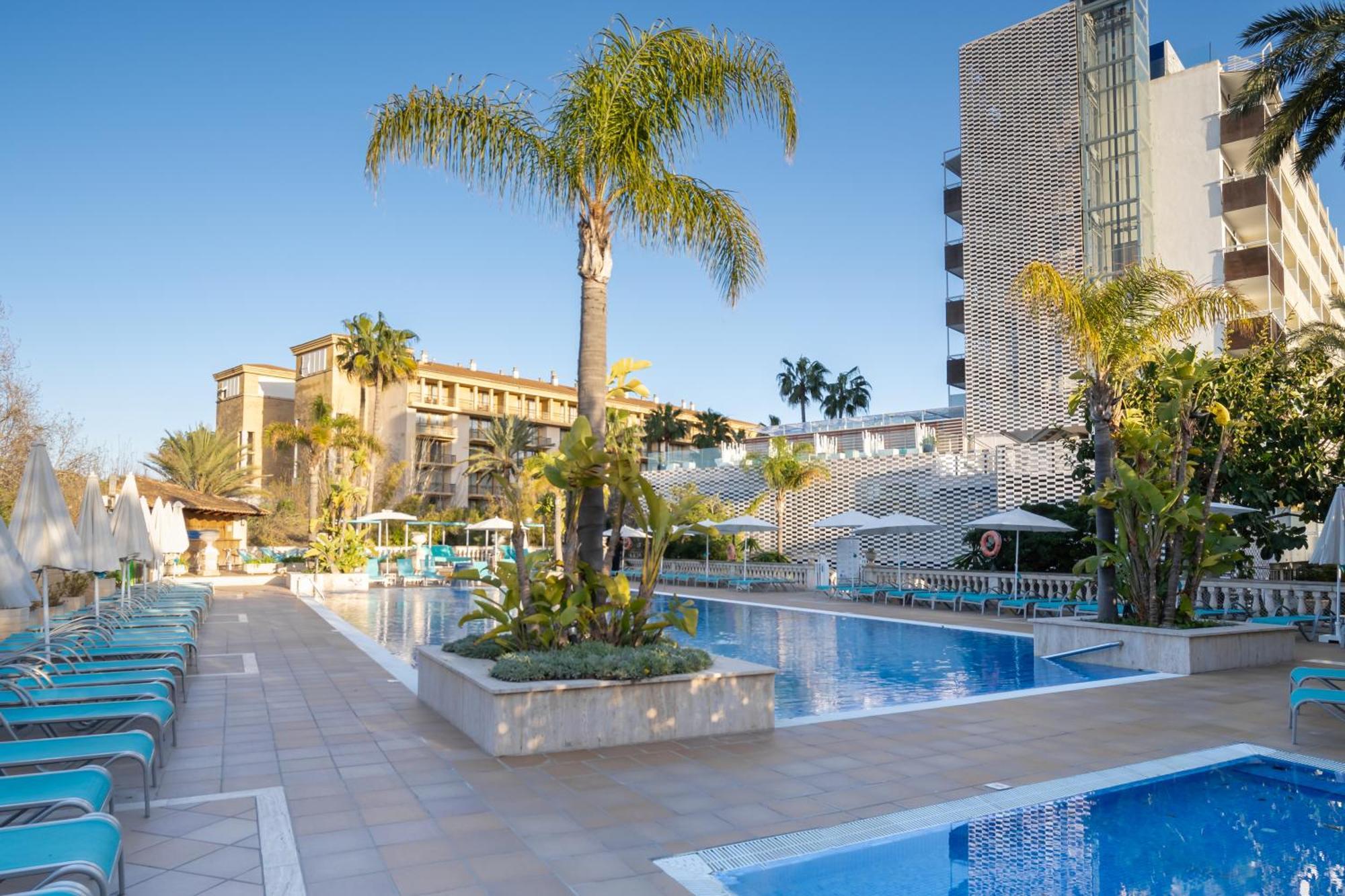 Bahia De Alcudia Hotel & Spa ポルト・ダルクディア エクステリア 写真