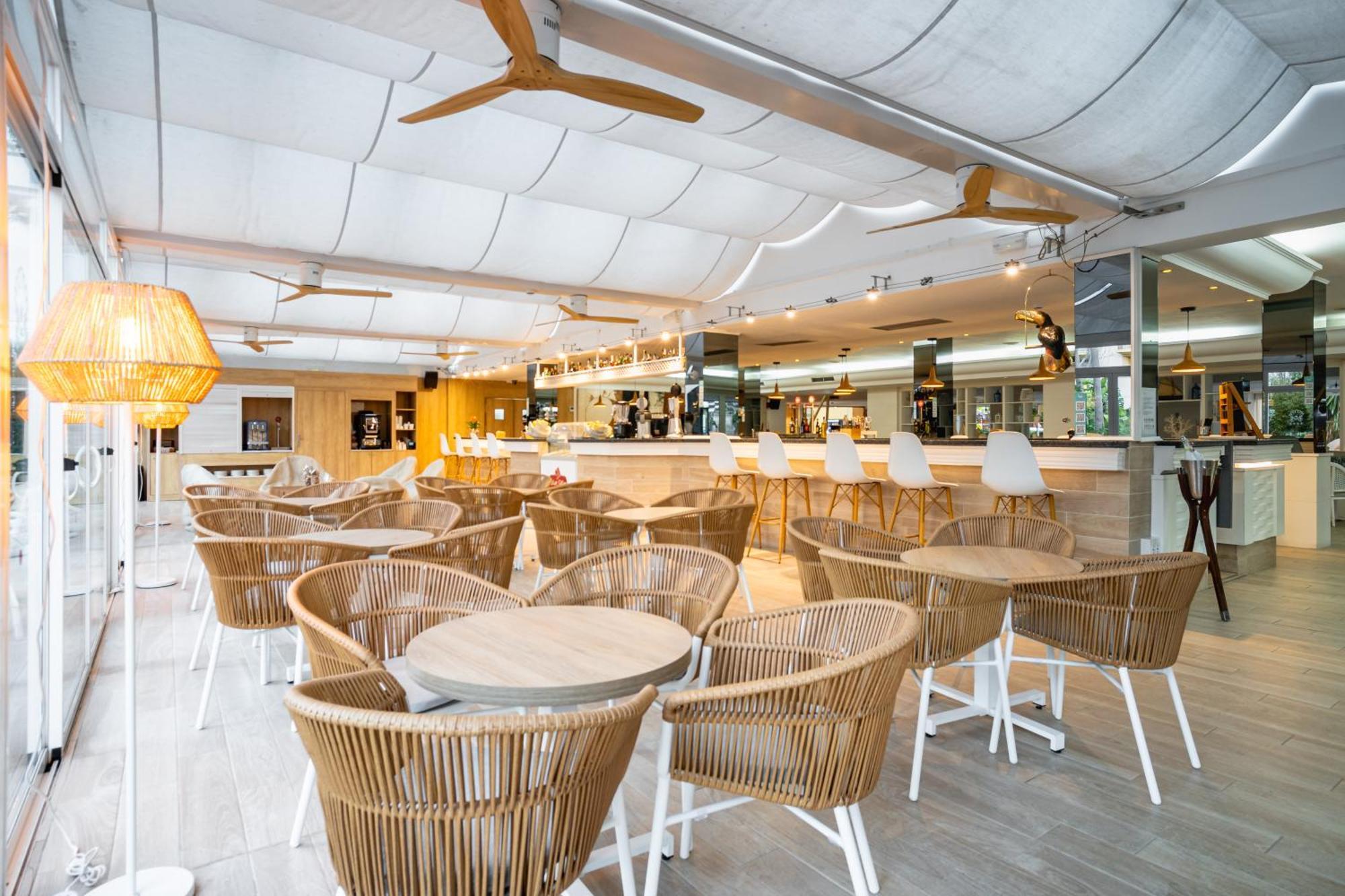 Bahia De Alcudia Hotel & Spa ポルト・ダルクディア エクステリア 写真