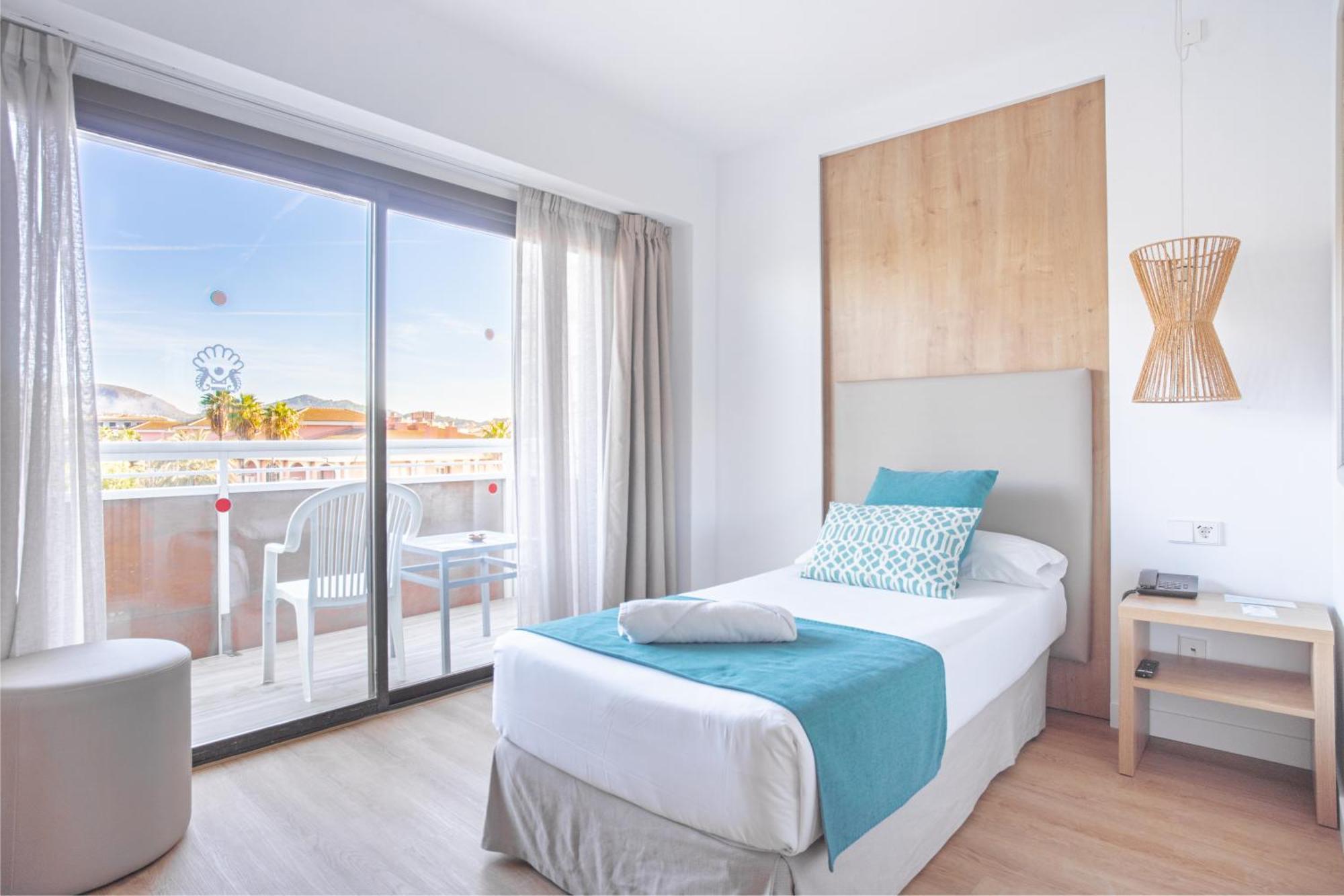 Bahia De Alcudia Hotel & Spa ポルト・ダルクディア エクステリア 写真