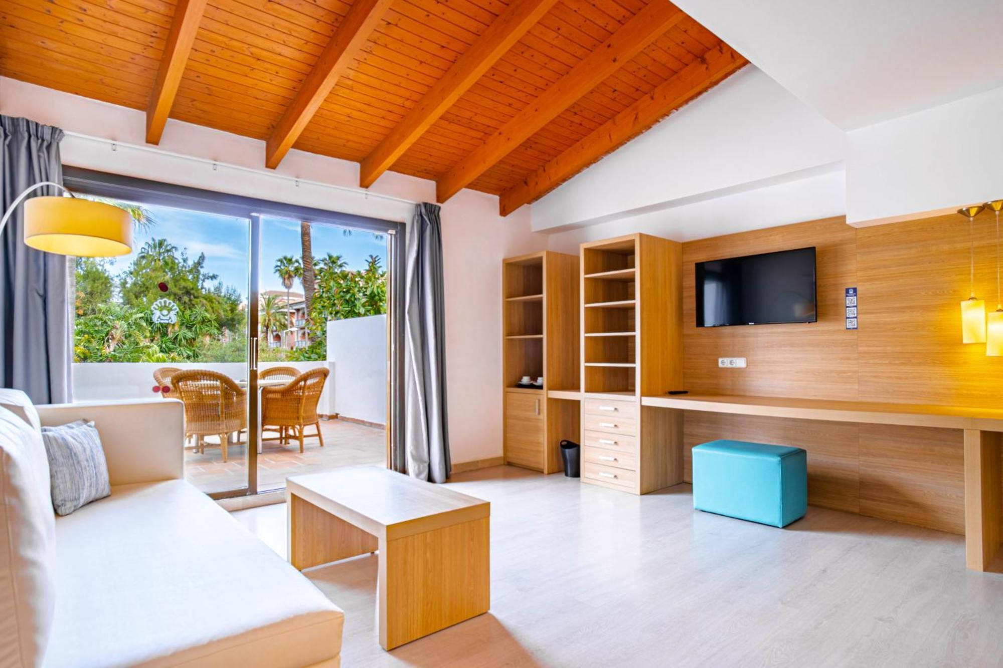 Bahia De Alcudia Hotel & Spa ポルト・ダルクディア エクステリア 写真