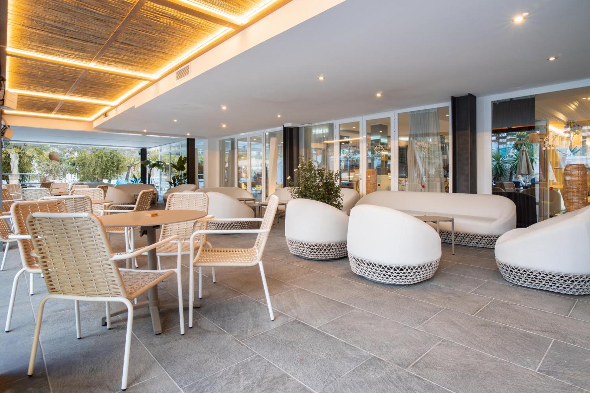 Bahia De Alcudia Hotel & Spa ポルト・ダルクディア エクステリア 写真