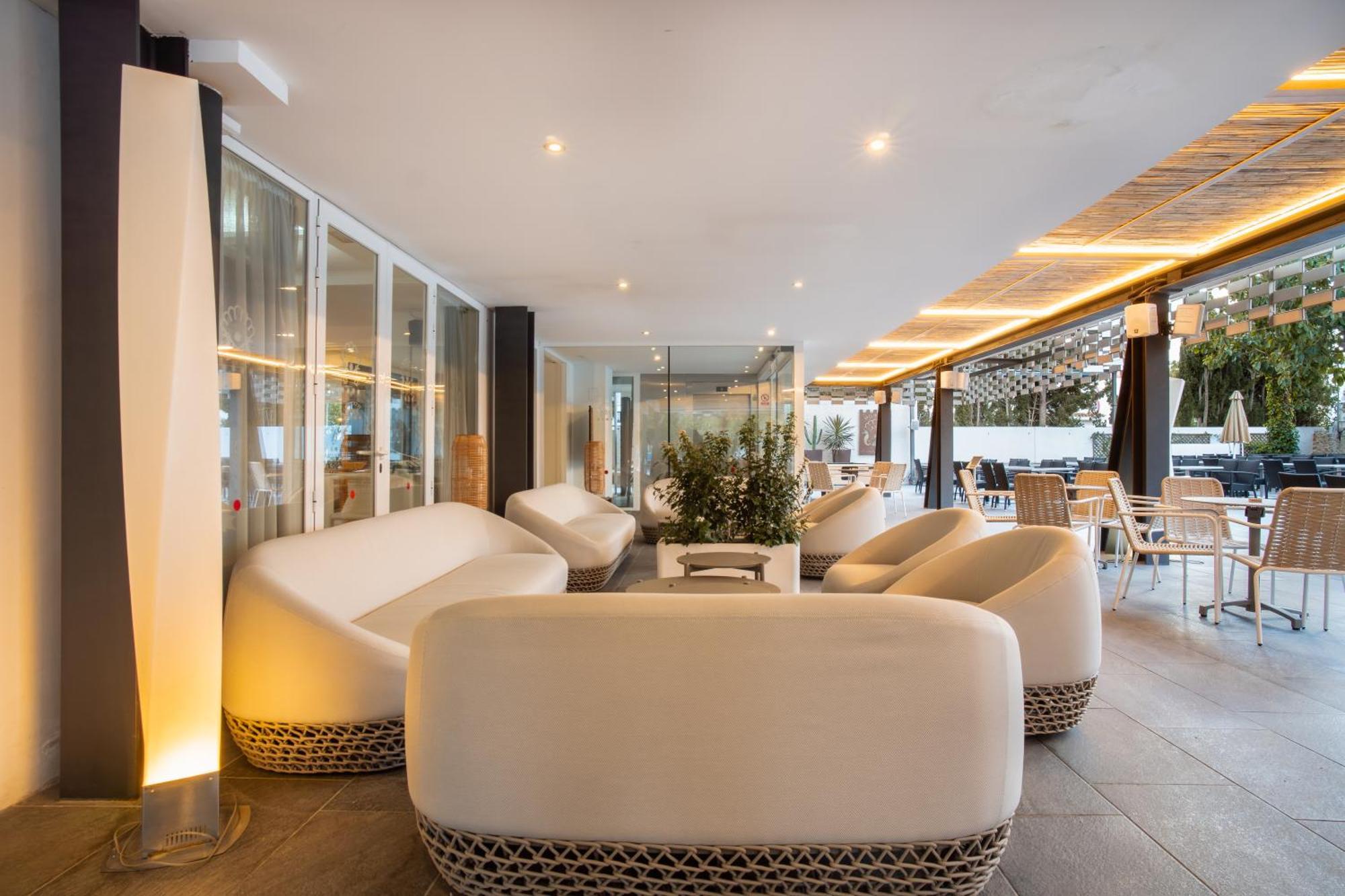 Bahia De Alcudia Hotel & Spa ポルト・ダルクディア エクステリア 写真