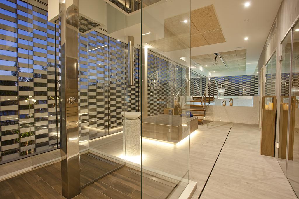 Bahia De Alcudia Hotel & Spa ポルト・ダルクディア エクステリア 写真